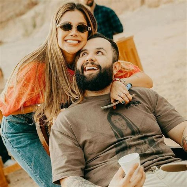 Carin Leon Girlfriend: Everything You Need to Know About His Love Life
