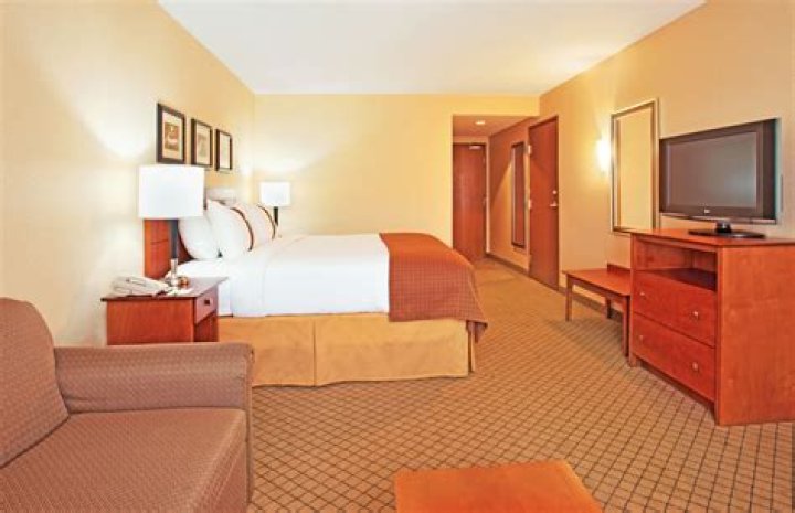 Comfort Inn Battle Creek Michigan: Your Ultimate Staycation Destination