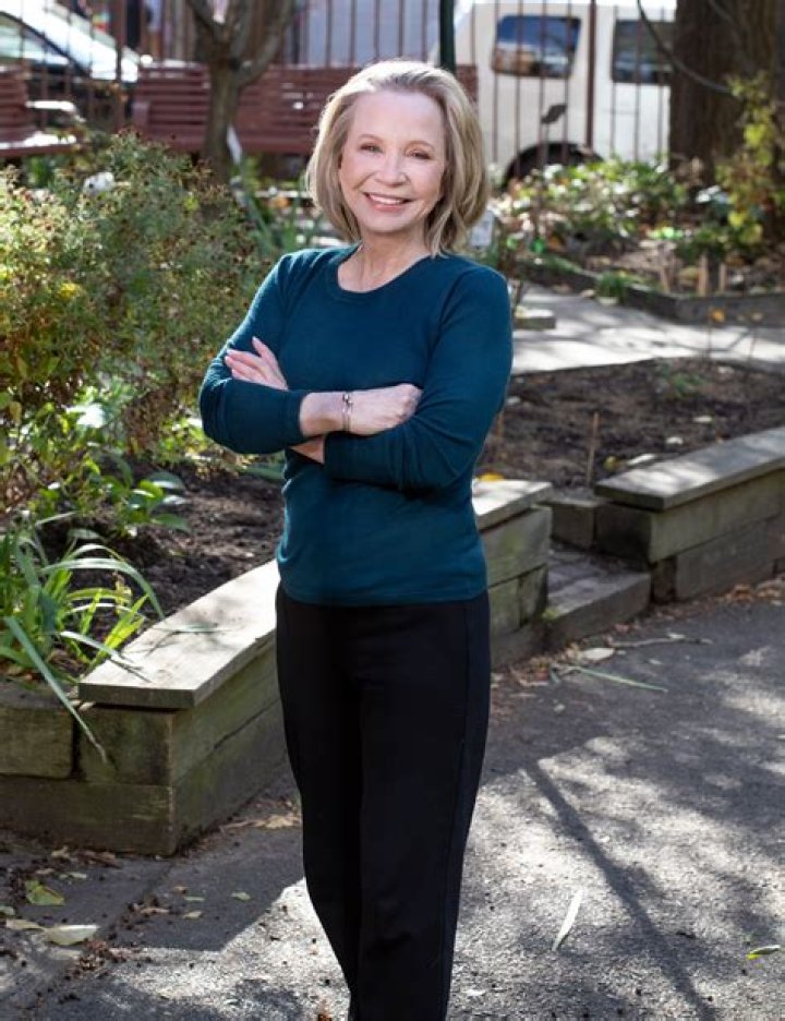 Debra Jo Rupp Partner: A Comprehensive Look at Her Life and Career
