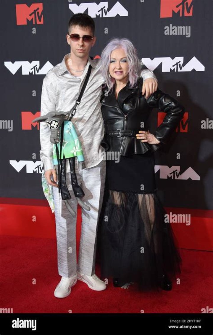 Declyn Wallace Thornton Lauper Wavy: The Rising Star Making Waves in the Music Industry