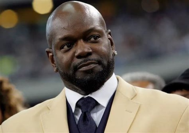 Emmitt Smith Net Worth 2024: A Comprehensive Look at the Legendary NFL Star's Wealth
