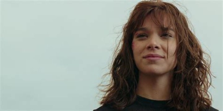 Hailee Steinfeld Height: Everything You Need to Know About the Talented Star