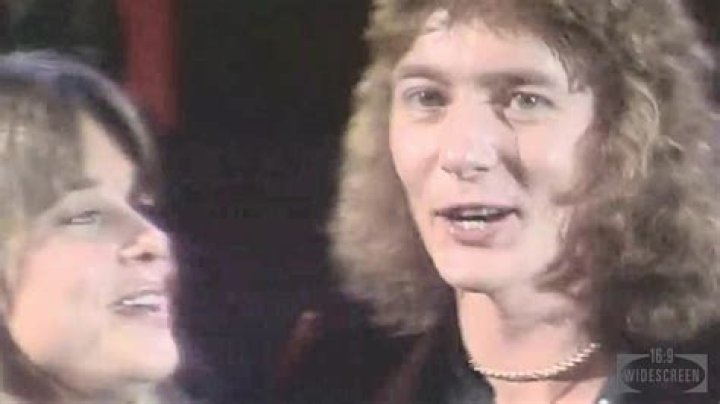 How Old is Suzi Quatro and Chris Norman? Discover Their Ages, Careers, and Legacy