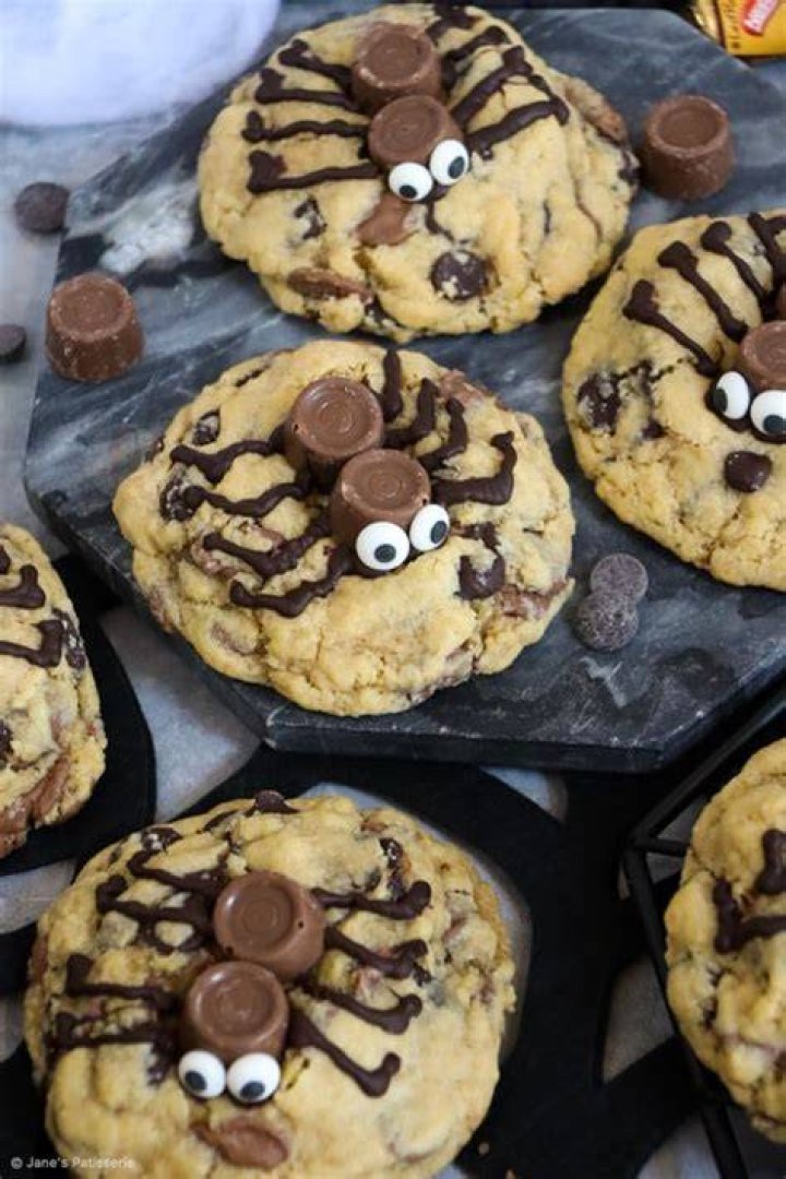 In the Halloween Cookie Market, Who Has the Best Taste?