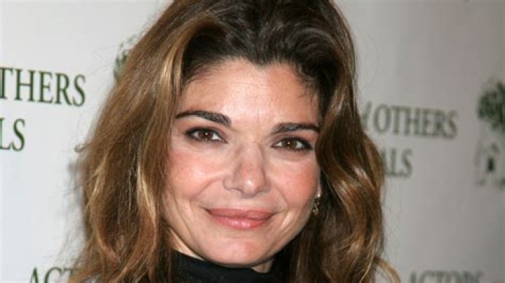 Laura San Giacomo: A Comprehensive Guide to Her Life, Career, and Legacy